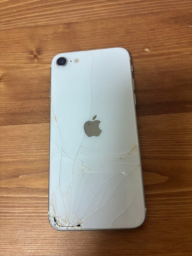 Apple iPhone SE(第2世代)ホワイト　本体