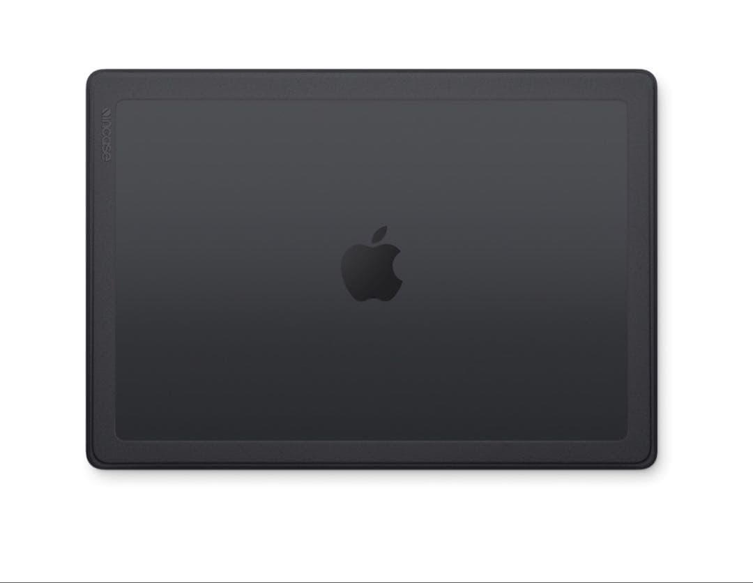 Incase Edge Hardshell Case for 16インチMac