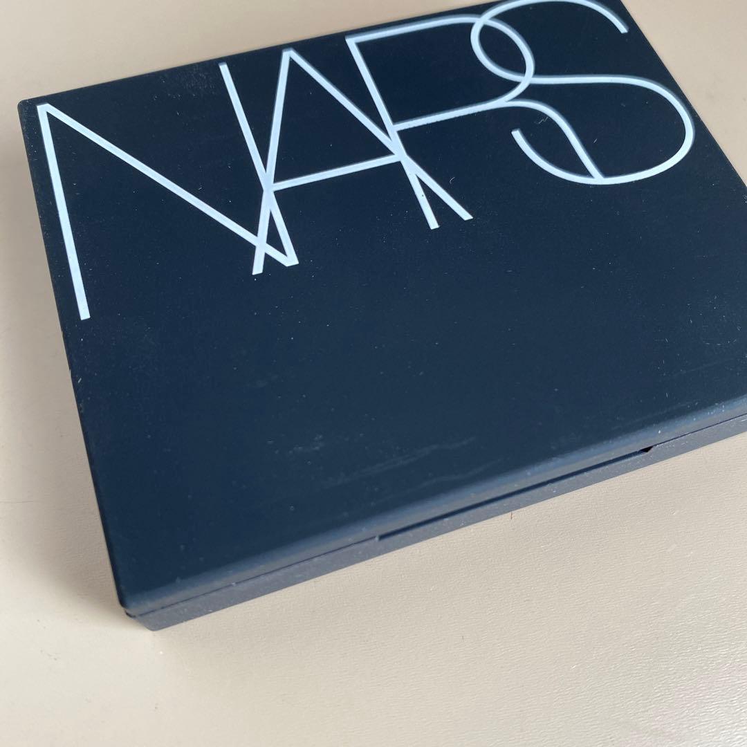 NARS ナーズ リフ粉 ライトリフレクティングセッティングパウダー プレスト