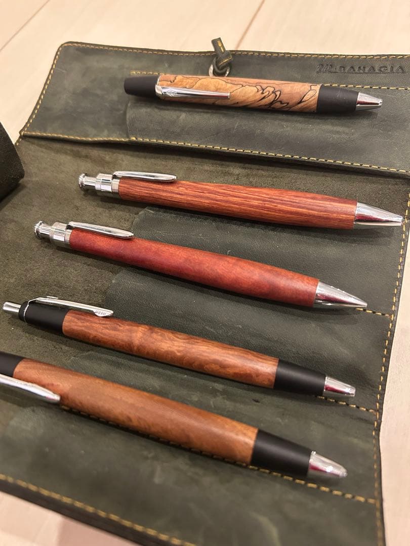 bahagia&craft バハギア ロールペンケース クレイジーホースレザー