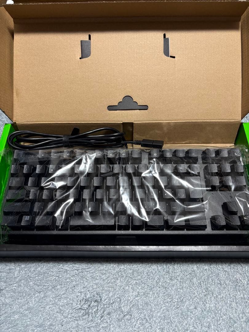 Razer BlackWidow V3Tenkeyless ゲーミングキーボード