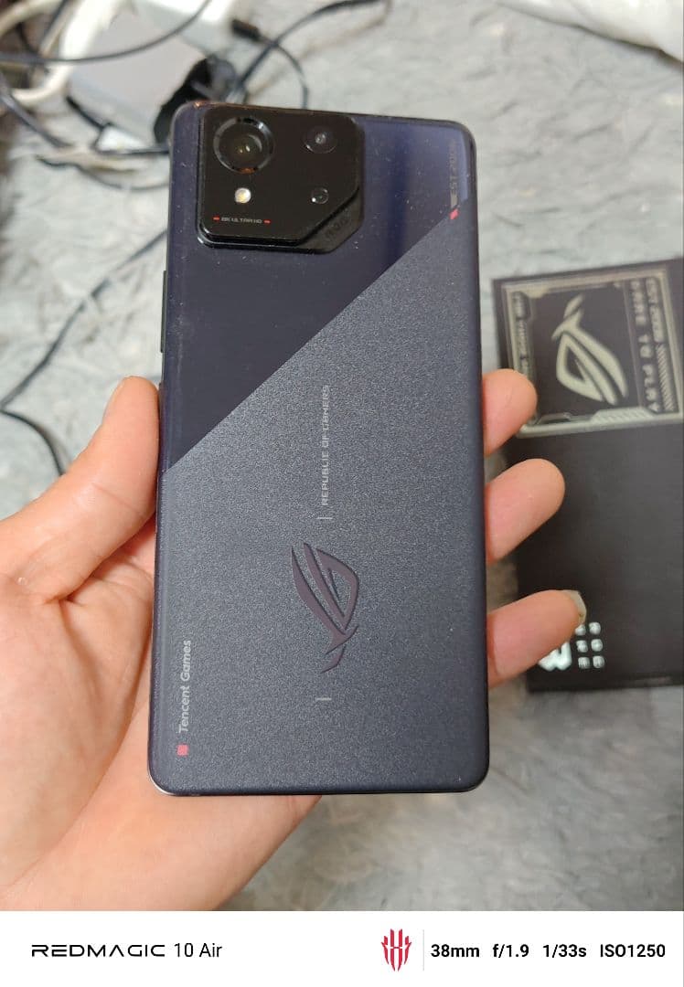 Rogphone 8 12/256gb (ジャンク)