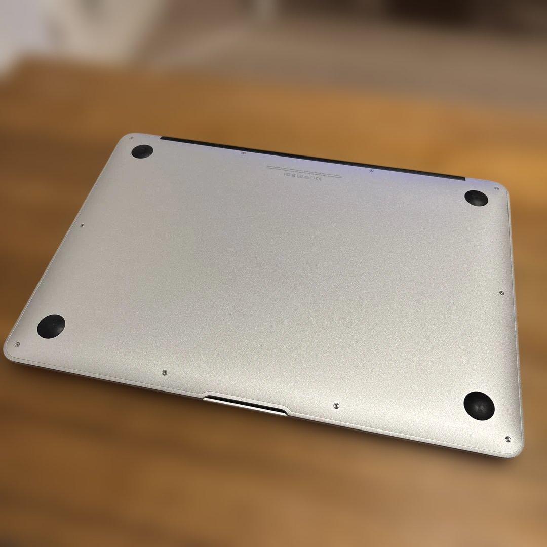 MacBook本体 MacBook Air (13-inch, Early 2015) 256GB