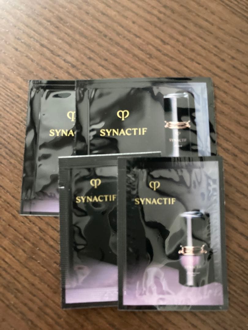 クレドポーボーテ　クレームタンテUV日やけ止めクリーム30ml オークル