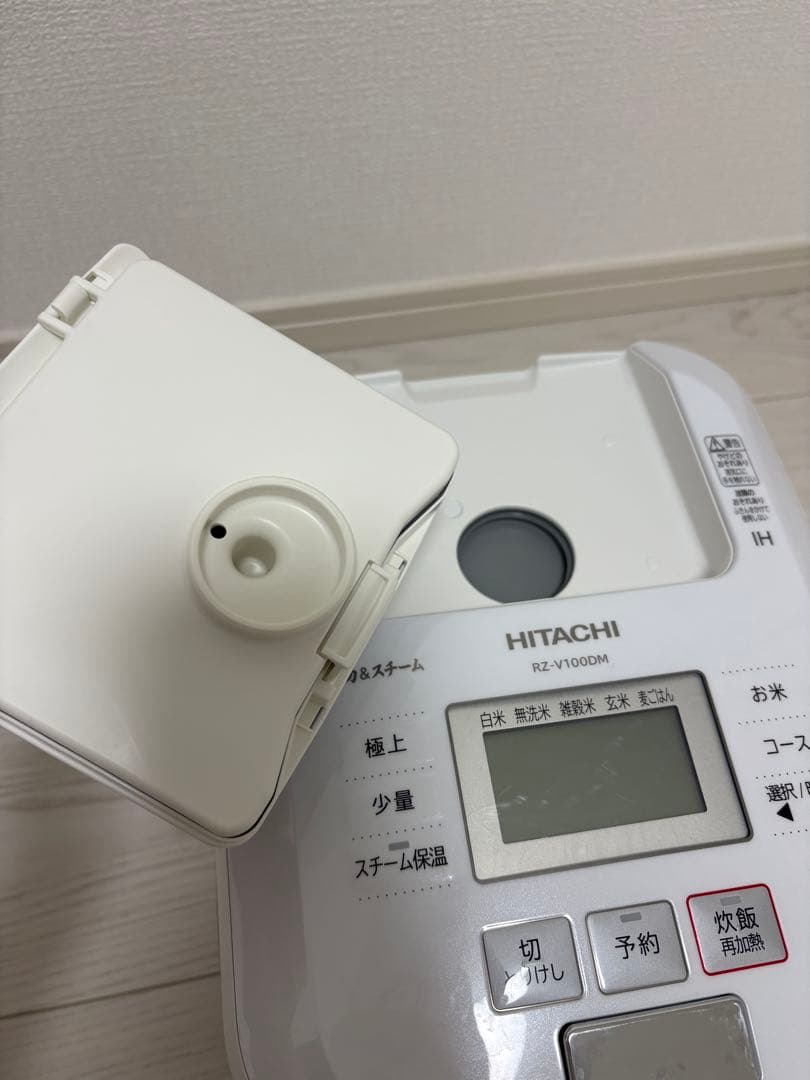 HITACHI RZ-V100DM 炊飯器