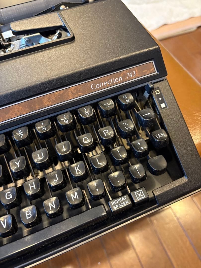 BROTHER Valiant Correction 743 タイプライター