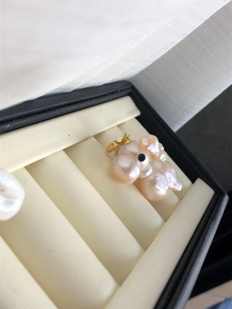 オリジナルデザイン　淡水バロックパールイヌちゃん　ネックレスペンダントトップ