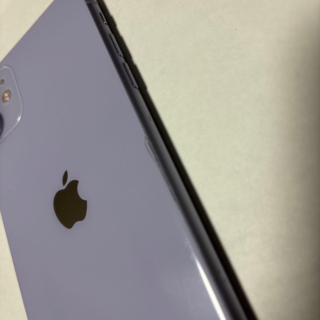 iPhone 11 本体　パープル