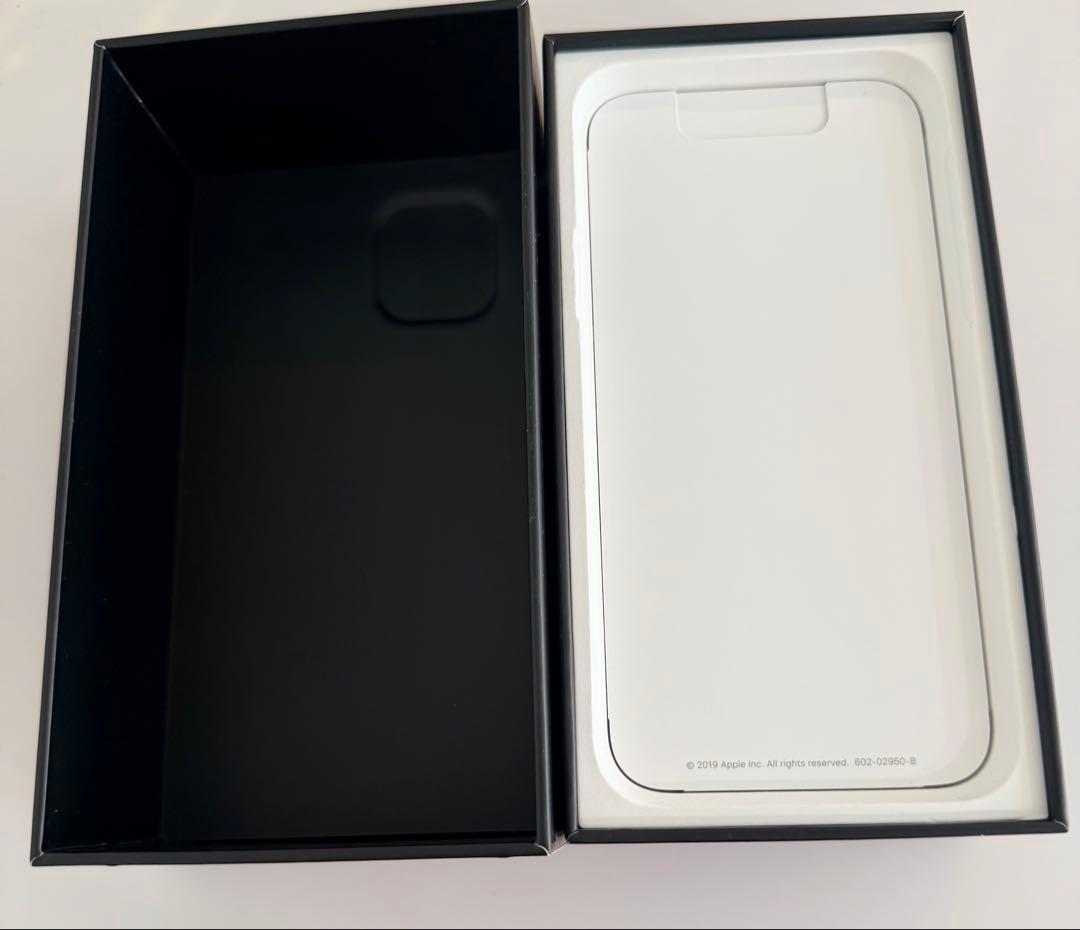 iPhone 11 Pro 256GB シルバー　SIMフリー　美品　付属品あり
