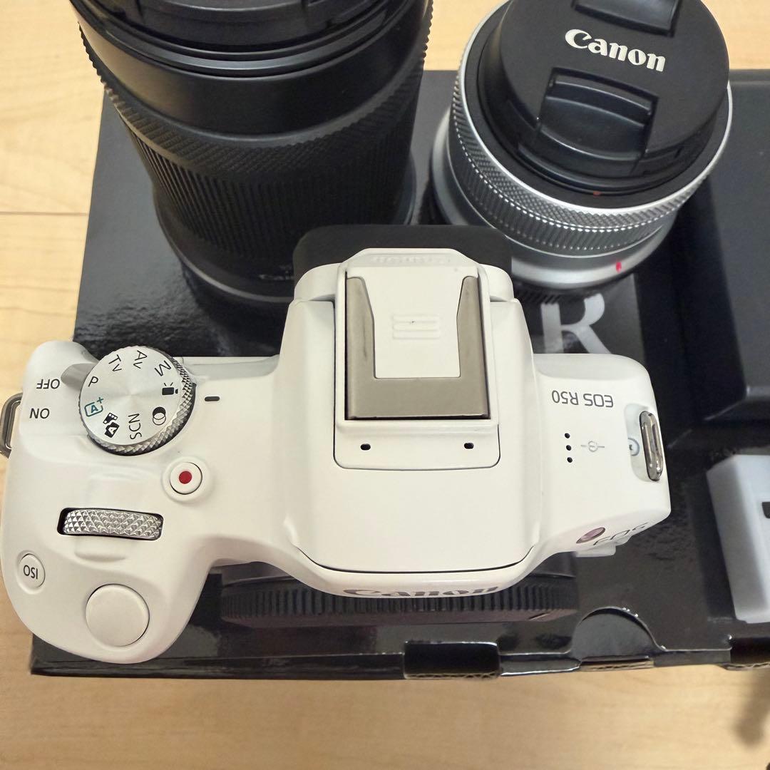 キヤノン EOS R50 ダブルズームキット ホワイト ミラーレス一眼
