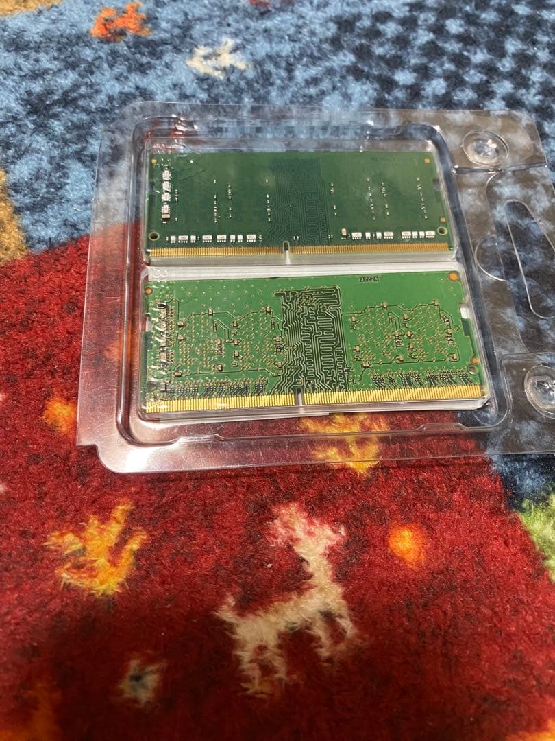 Micron PC4 8GB とKingston PC4 8GB 2枚セット