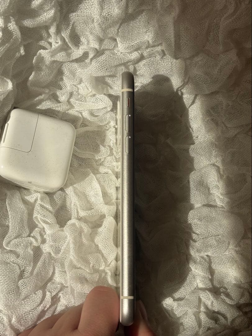 Apple　iPhone11 128G ホワイト SIMフリー クリアケースつき