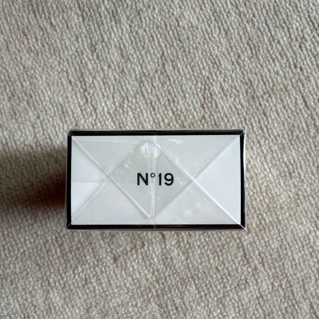 未開封　CHANEL N°19 パルファム 28ml