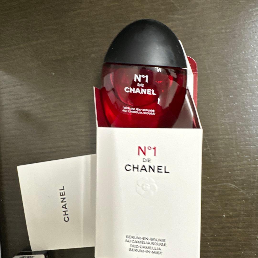 寅*郎様 CHANEL N°1 DE CHANEL 美容液 とアイセラム