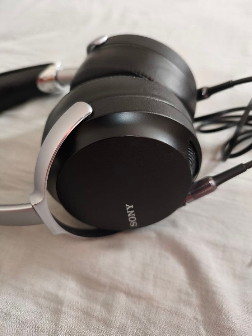 SONY MDR-Z7 初代 中古美品 箱付き 一部ケーブルなし