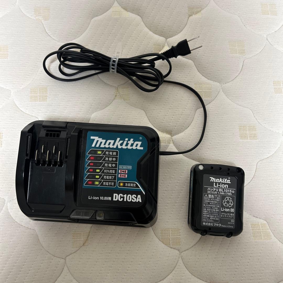 makita マキタ　掃除機　充電式クリーナ　CL108FD コードレス