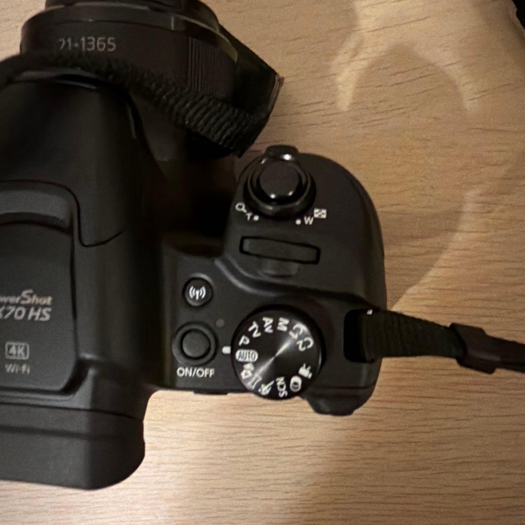 Canon PowerShot SX70 HS 本体と付属品