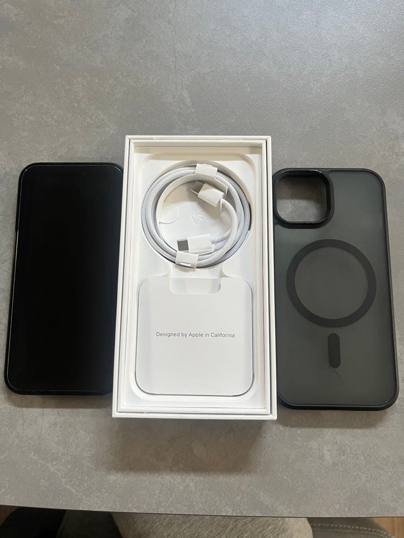 J*a様 Apple iPhone 15 ブラック 本体と付属品