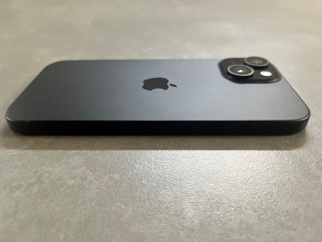 J*a様 Apple iPhone 15 ブラック 本体と付属品