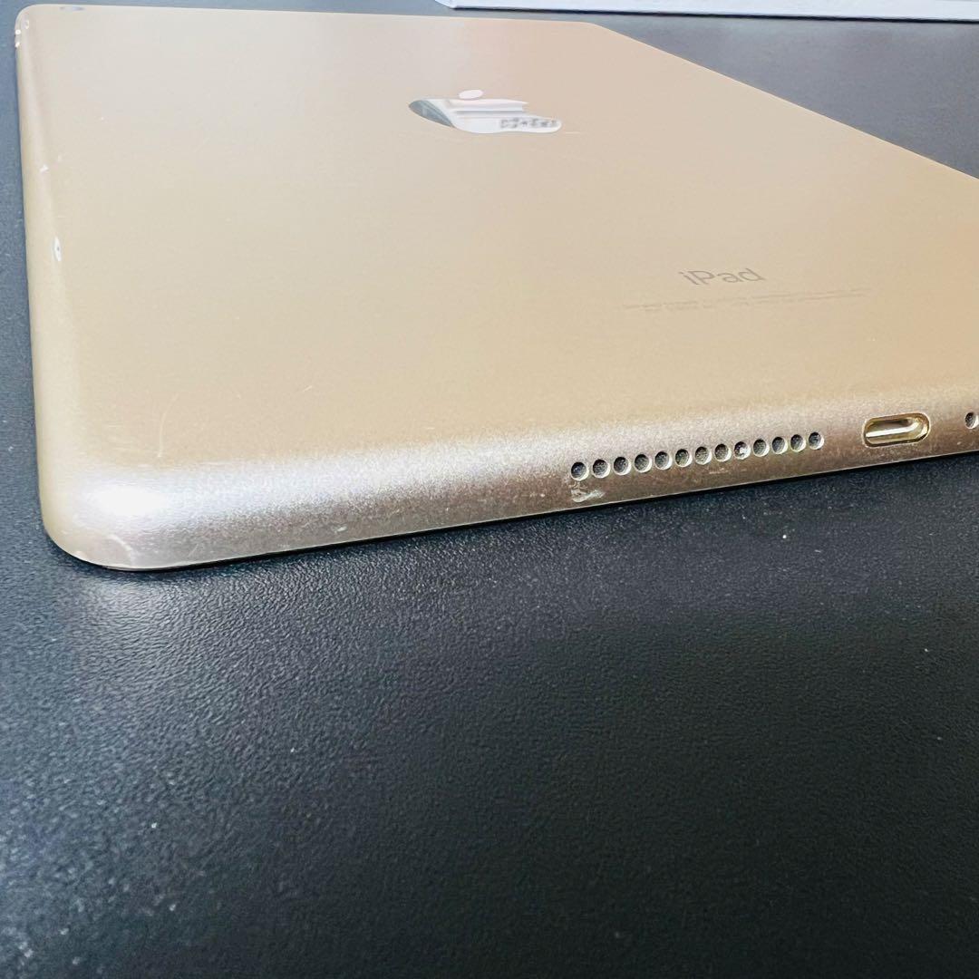 は*じ様 Apple iPad(第5世代) ゴールド 本体