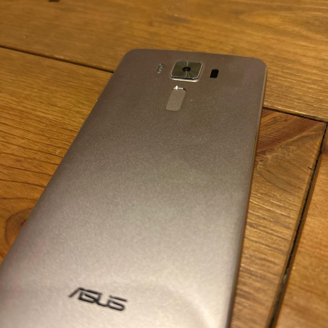ASUS Androidスマホ ゴールド 本体