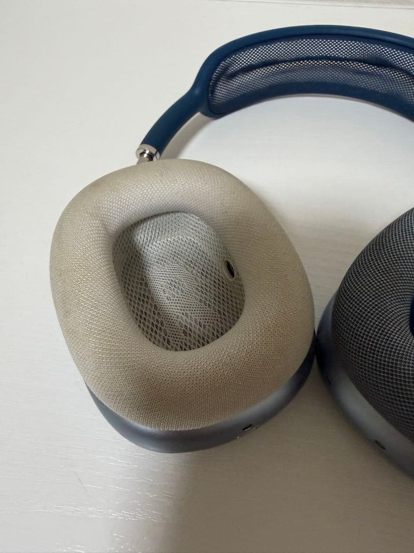 AirPods max ブルー