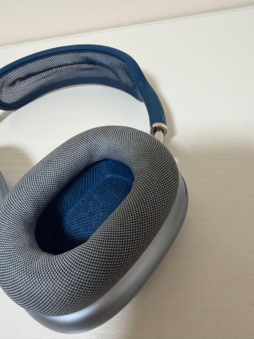 AirPods max ブルー