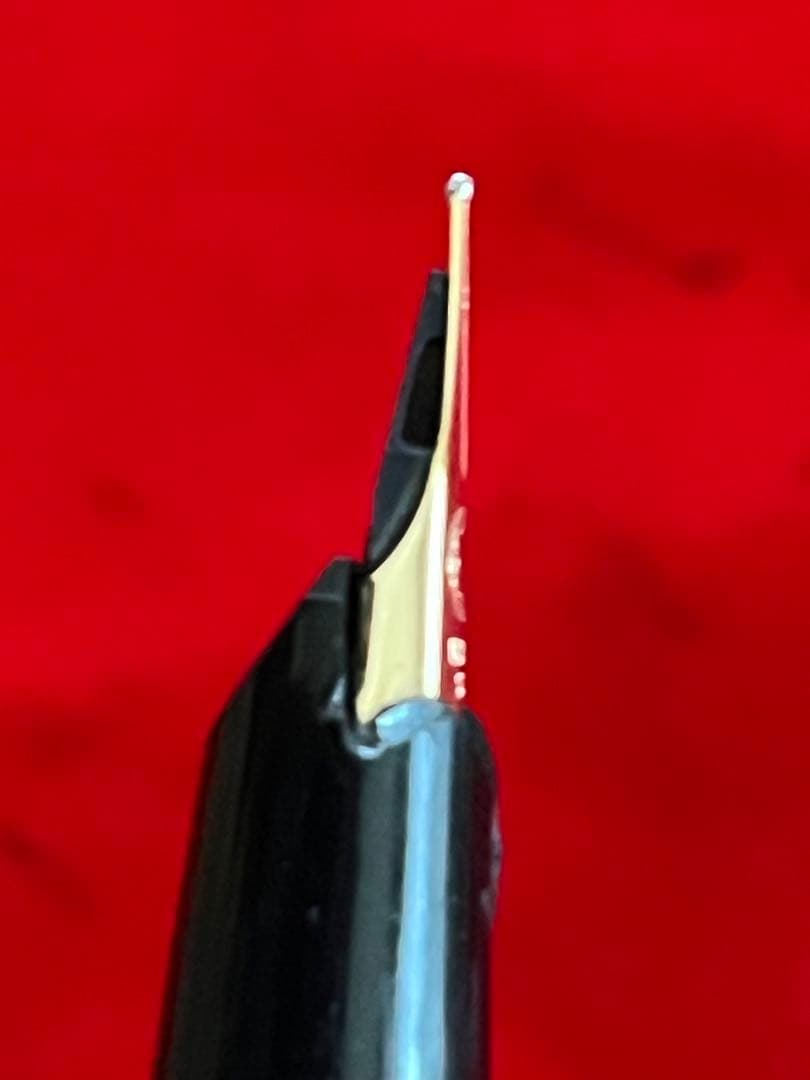 ジャンク‼️MONTBLANCモンブラン万年筆 ニブ585❗️
