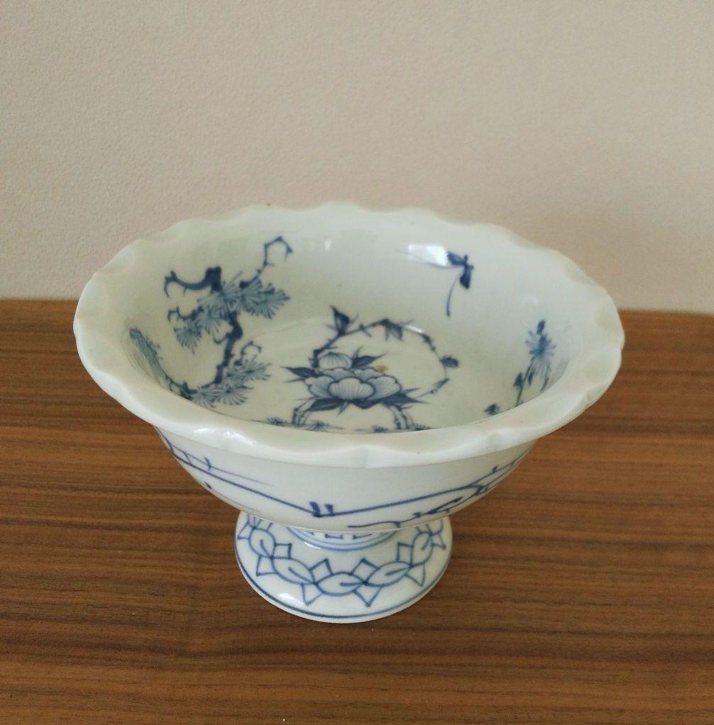 骨董　染付の盃洗 蝶と牡丹に松竹梅 (幕末頃） 伊万里