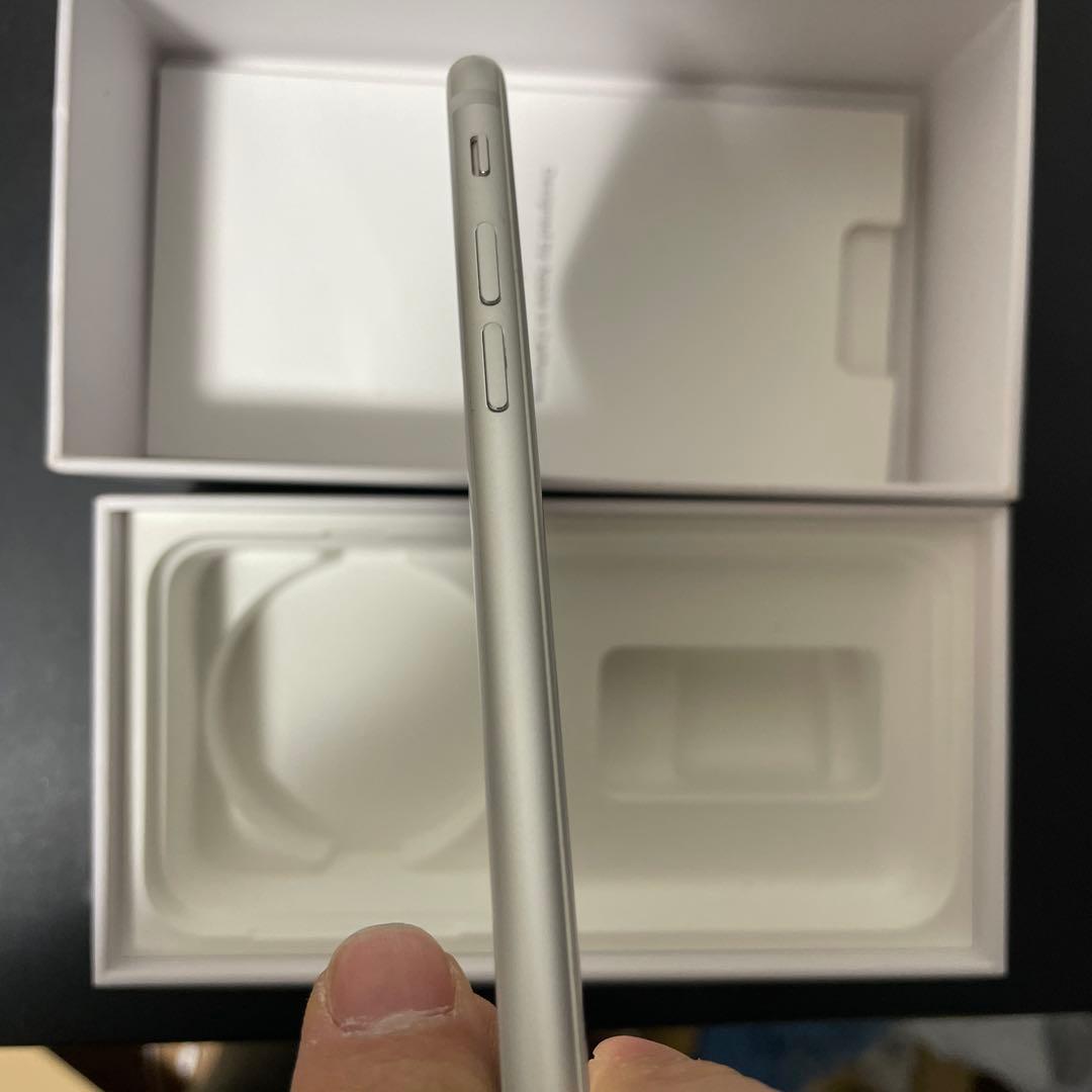 iPhone 8 64gb simフリー美品