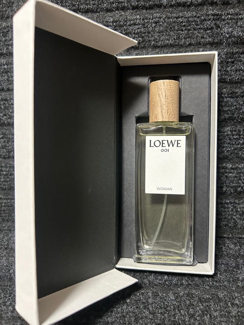 ✨️正規品✨️ LOEWE ロエベ 001 ウーマン オードゥ パルファム 50ml