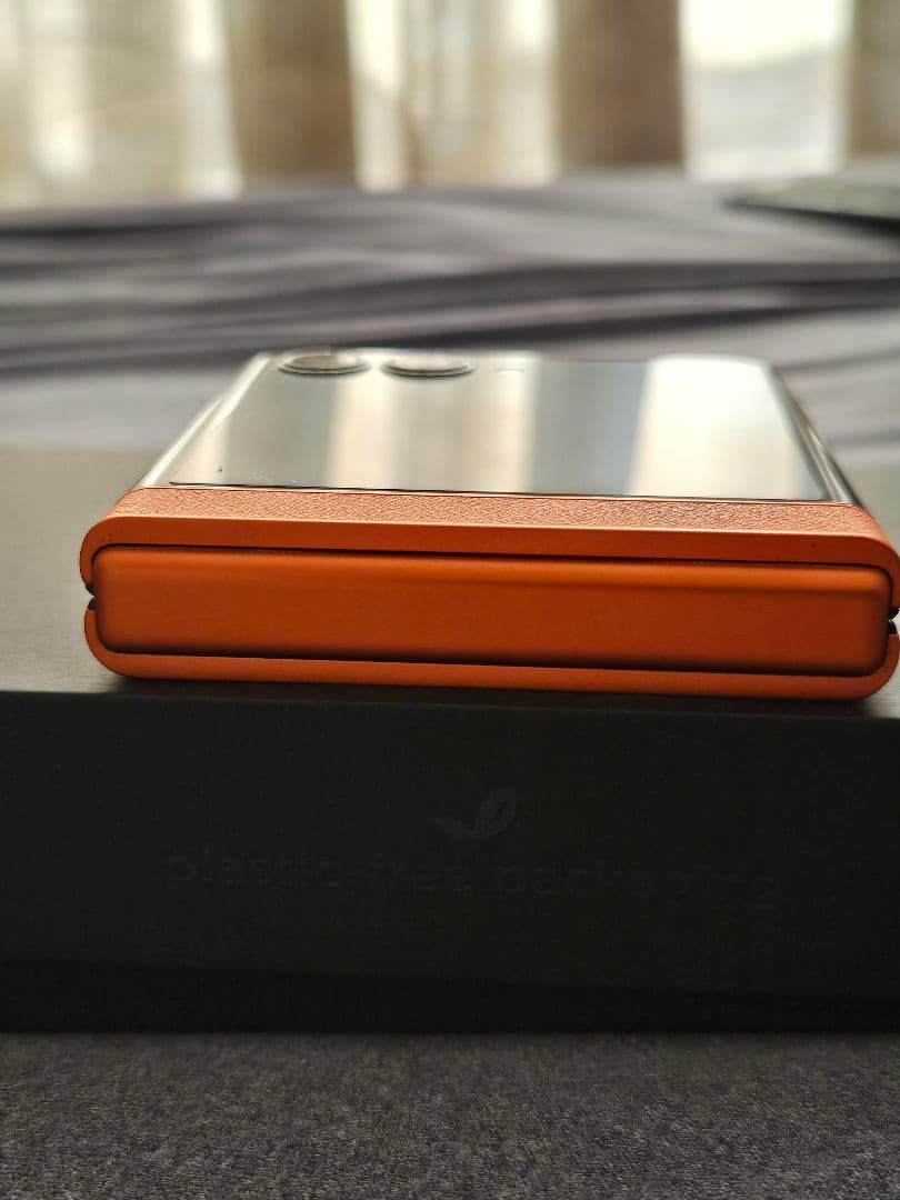 【本日限定】ソフトバンク Motorola razr50s