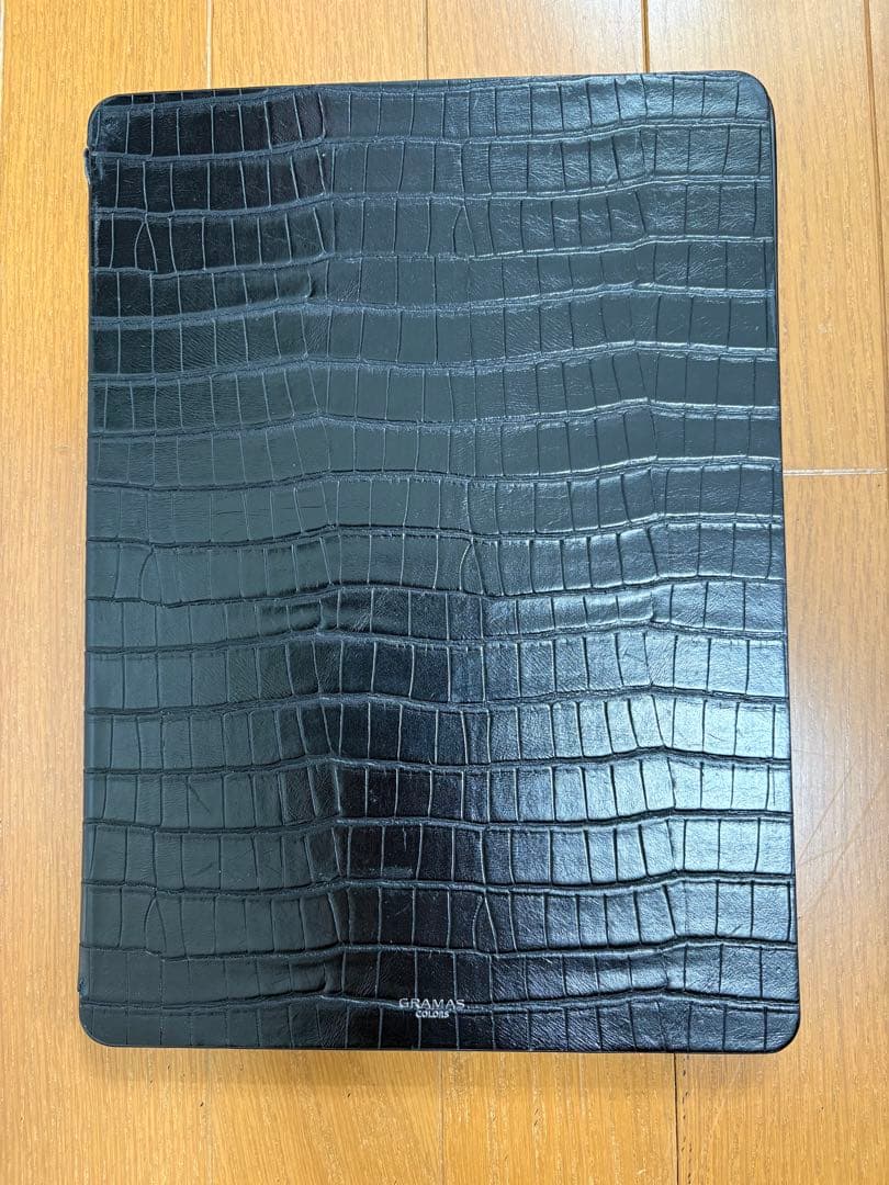 iPad シルバー 本体 + キーボード＋カバー