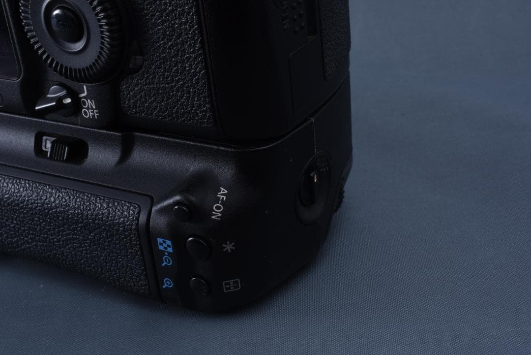 極美品♪ Canon EOS 5D Mark II 本体 BG-E6付 元箱付