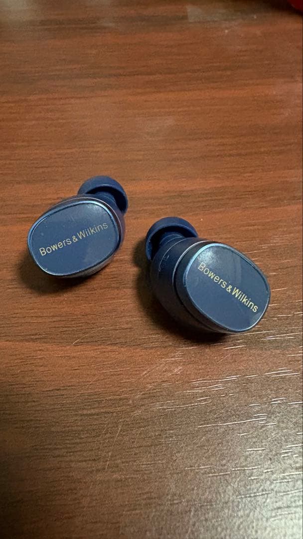 Bowers & Wilkins ワイヤレスイヤホン ネイビー　イヤホンのみ