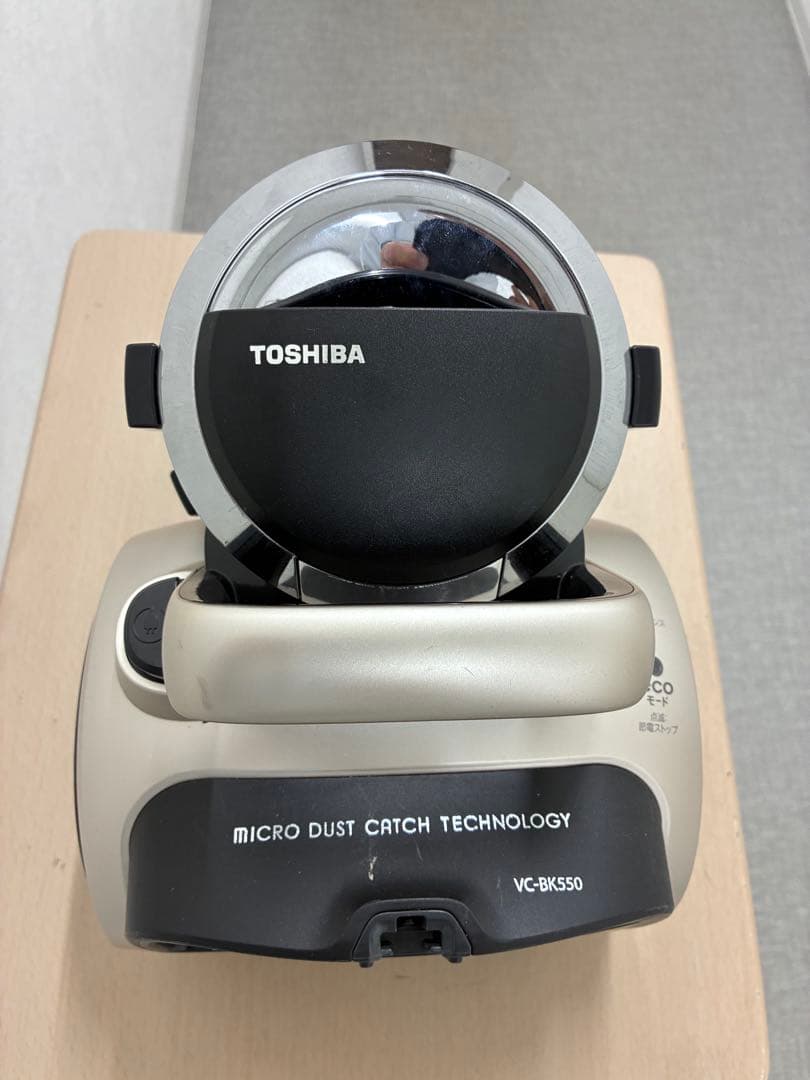 東芝クリーナー、サイクロン式掃除機 シルバー/ブラック
