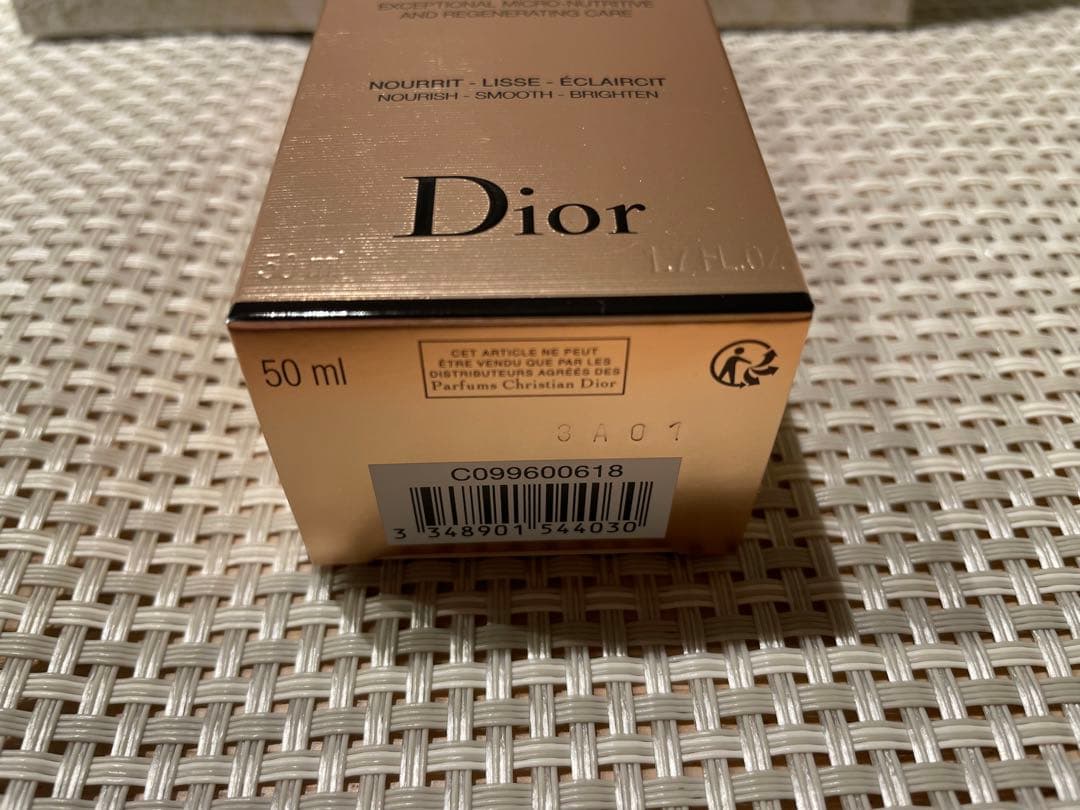 クリスチャンディオール　ハンドクリーム