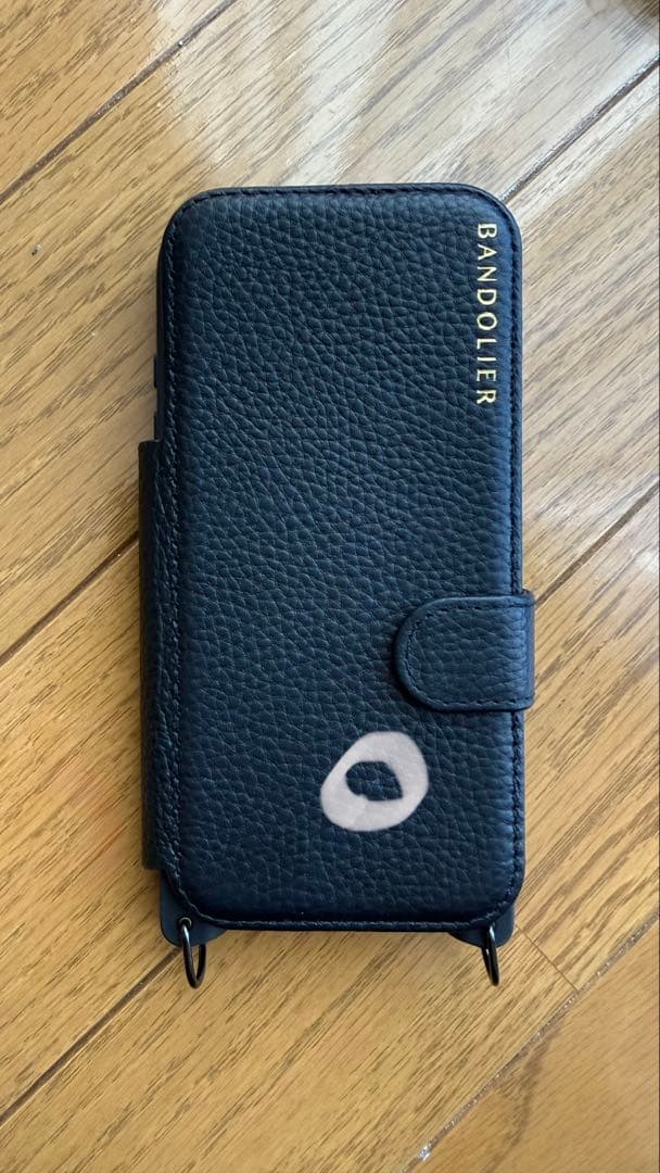 BANDOLIER バンドリヤー iPhone16pro 手帳型ケース