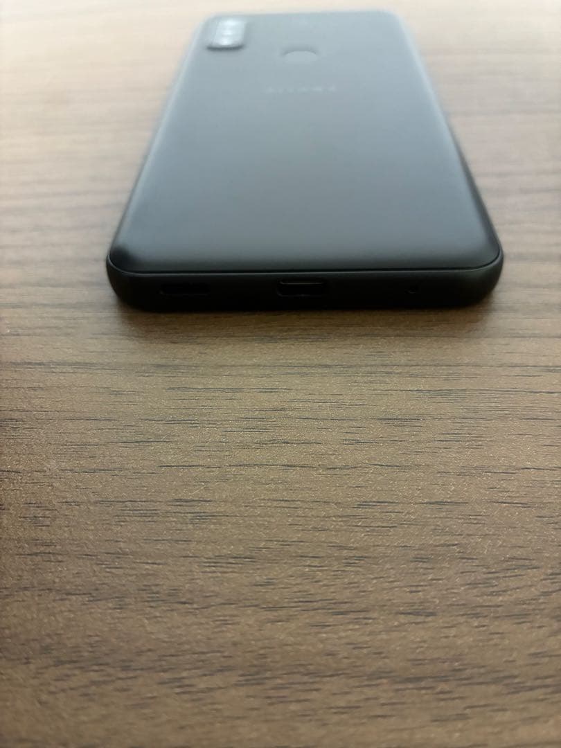 arrows we スマホ本体 FCG01