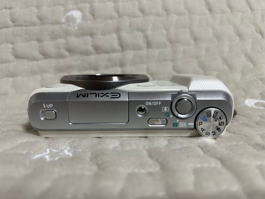 【美品】CASIO EXILIM EX-ZR850WE ホワイト デジタルカメラ
