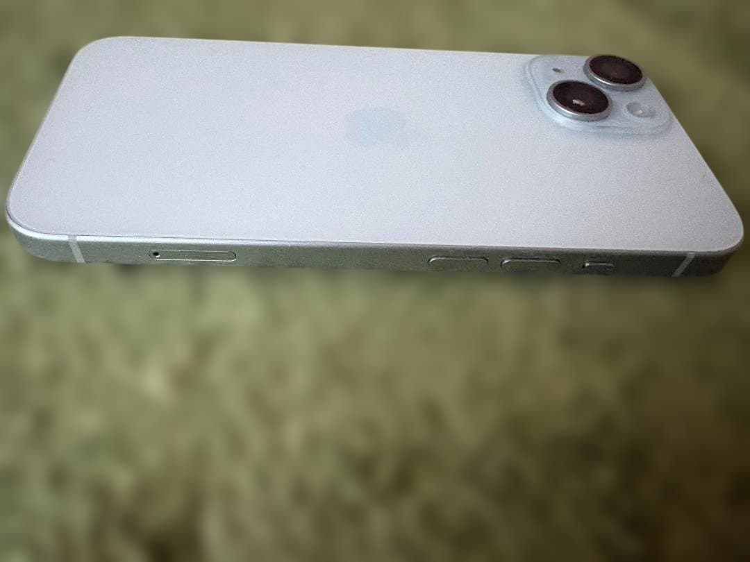 iPhone15 128GB 画面割れ・フレーム傷あり 本体美品 バッテリー良好