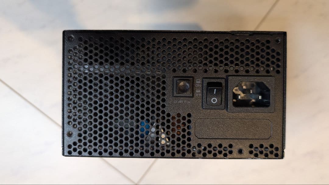N*a様 ROG STRIX 1000W GOLD 電源ユニット