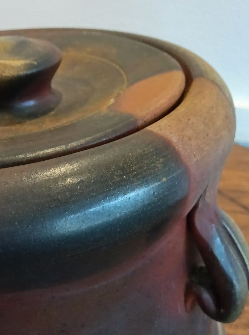 備前焼　蓋付き容器　焼き物　箱無し 陶芸