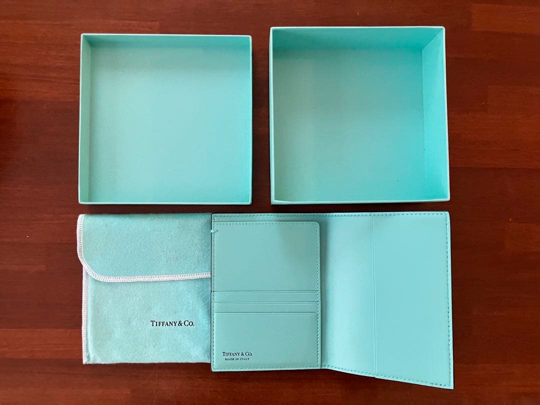 Tiffany & Co. 黒 レザー パスポートケース