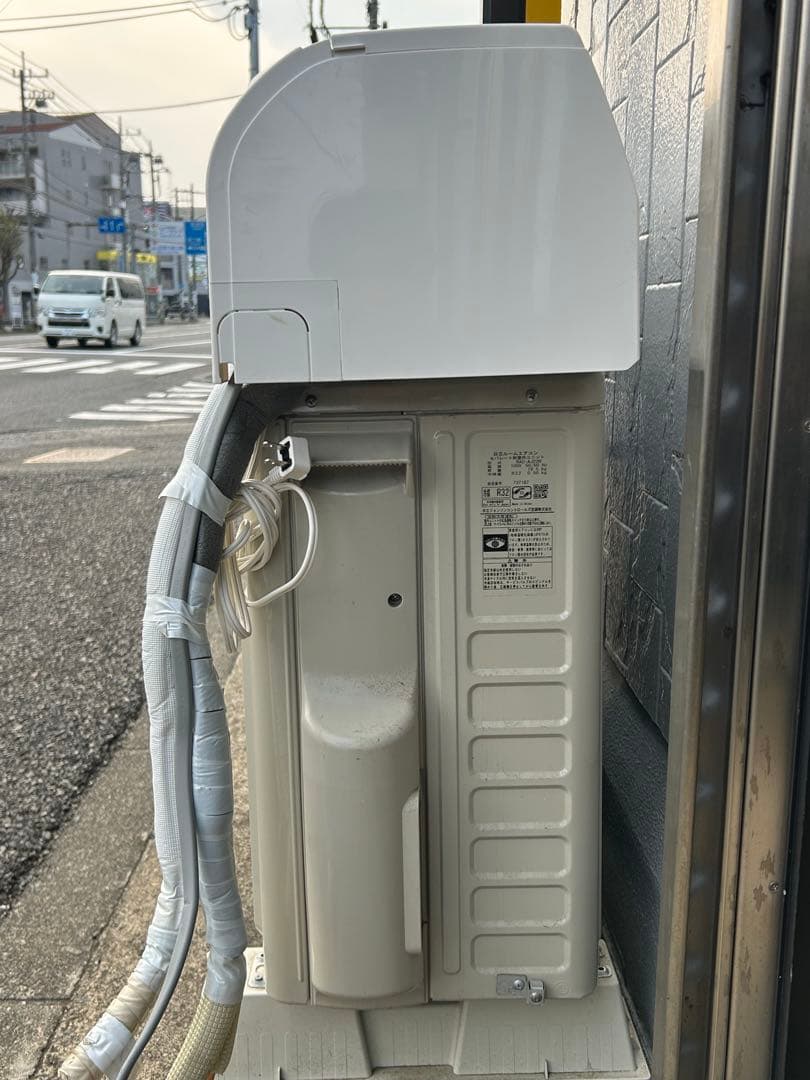 2024年製　日立　ルームエアコン　RAS-AJ22R