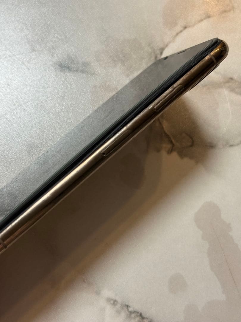 iPhone Xs Gold ゴールド 64 GB SIMフリー