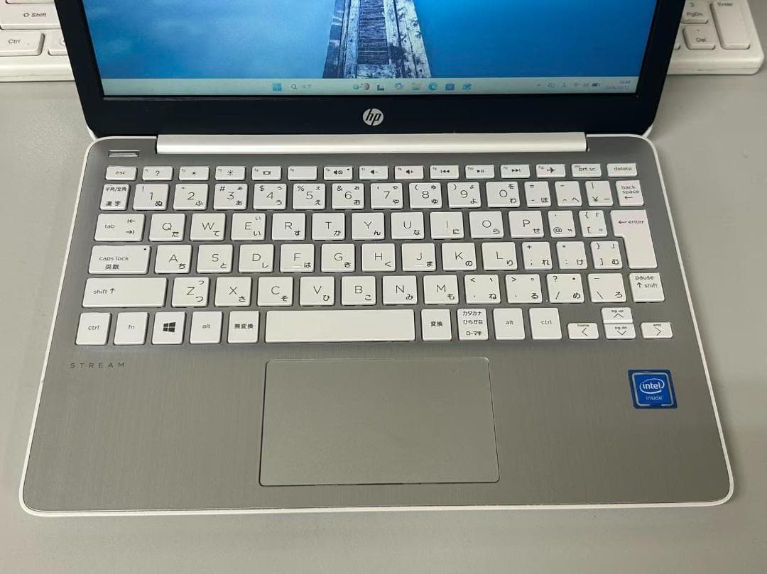HP ノートPC ホワイト　Stream 11-ak0009TU 動作確認済み