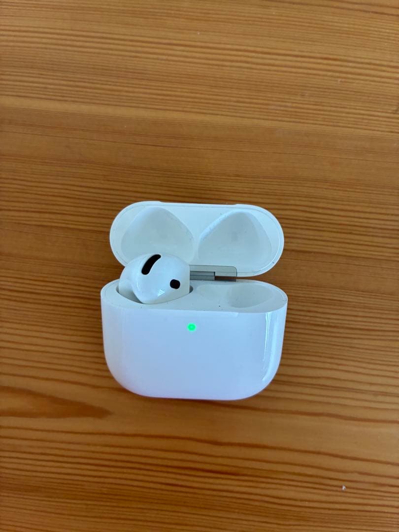 AirPods (第4世代) 本体