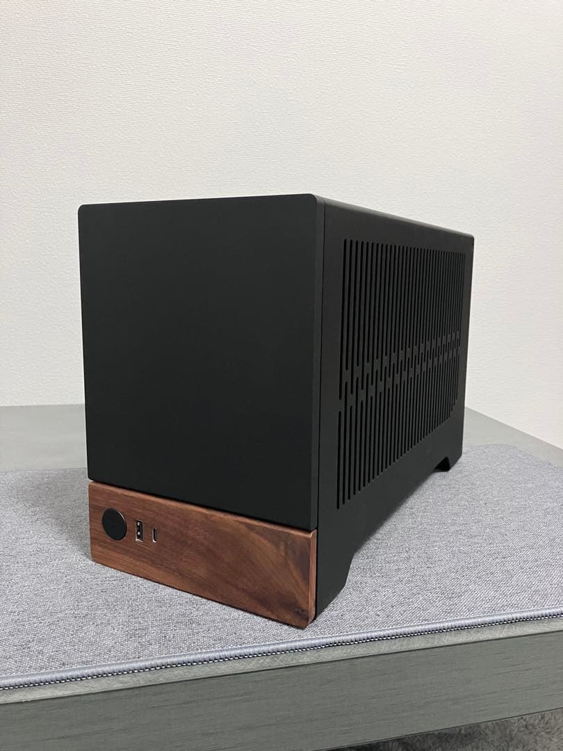 Fractal Design Terra pcケース
