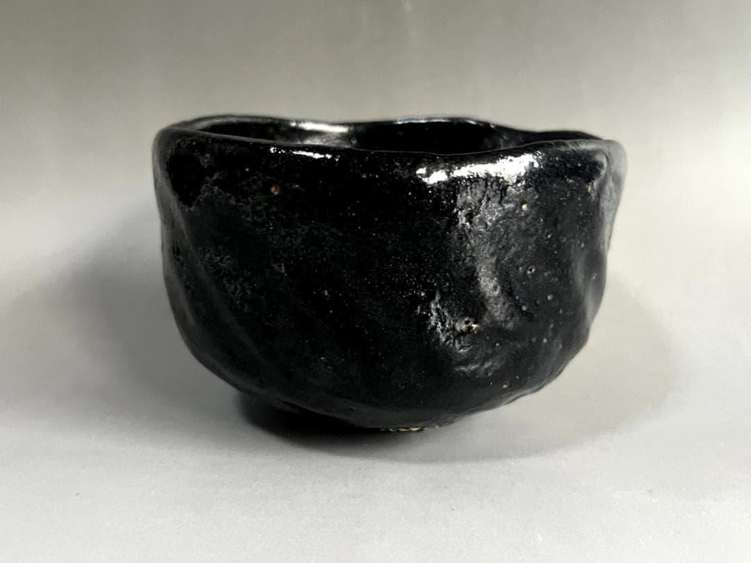 茶碗■「手ねね」佐々木松楽（松楽窯）楽吉左右衛門？漆黒の艶 窯印在 黒楽茶碗■